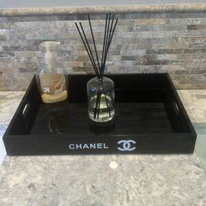 Decorative vanity tray